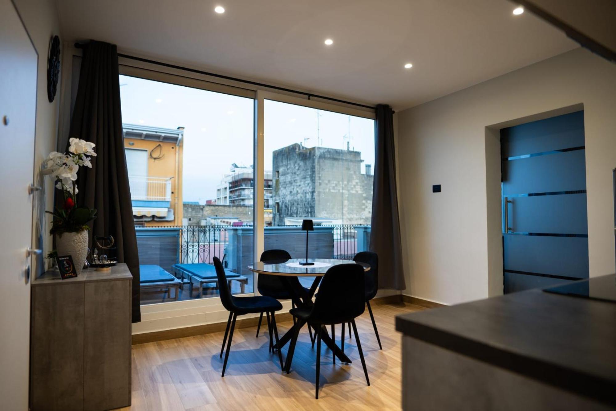 Casa Con Veranda E Idromassaggio 巴列塔 外观 照片